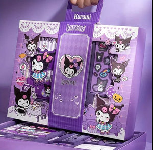 Sanrio - Kuromi luxe schrijfset - notitieboek met magnetische sluiting en pen - cadeauset - geschenkset - Cinnamoroll - Hello Kitty - My Melody - PomPomPurin - Pochacco - Kawaii