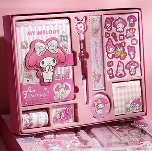 Sanrio - My Melody - Luxe schrijfset - notitieboek met magnetische sluiting en pen - cadeauset - geschenkset - Kuromi - Hello Kitty - Cinnamoroll - PomPomPurin - Pochacco - kawaii