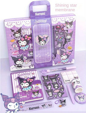 Sanrio - Kuromi luxe schrijfset - notitieboek met magnetische sluiting en pen - cadeauset - geschenkset - Cinnamoroll - Hello Kitty - My Melody - PomPomPurin - Pochacco - Kawaii