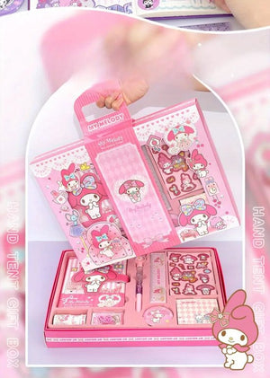 Sanrio - My Melody - Luxe schrijfset - notitieboek met magnetische sluiting en pen - cadeauset - geschenkset - Kuromi - Hello Kitty - Cinnamoroll - PomPomPurin - Pochacco - kawaii